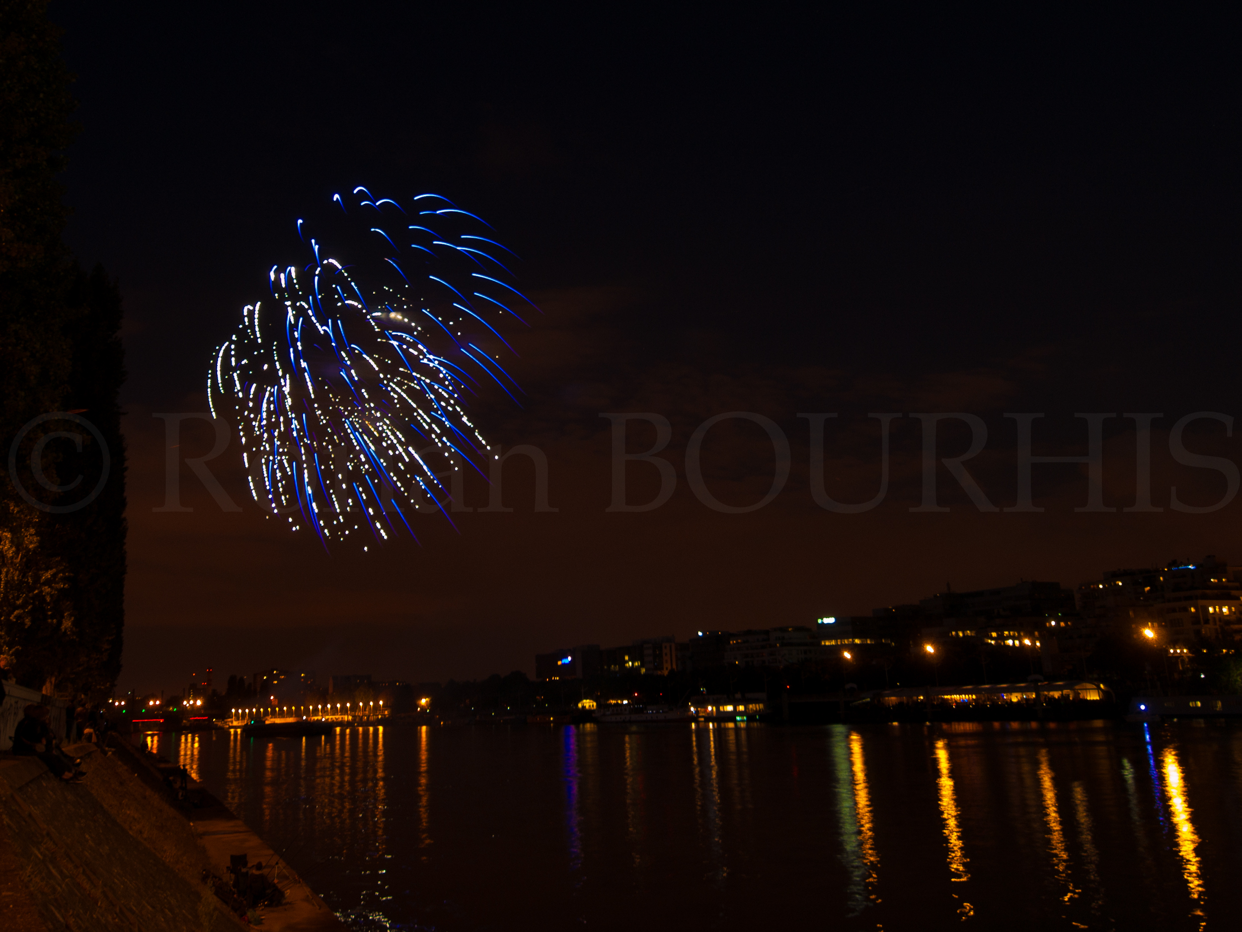 Feu d'artifice 14 juillet 2011 Levallois, © Ronan Bourhis 2011, 