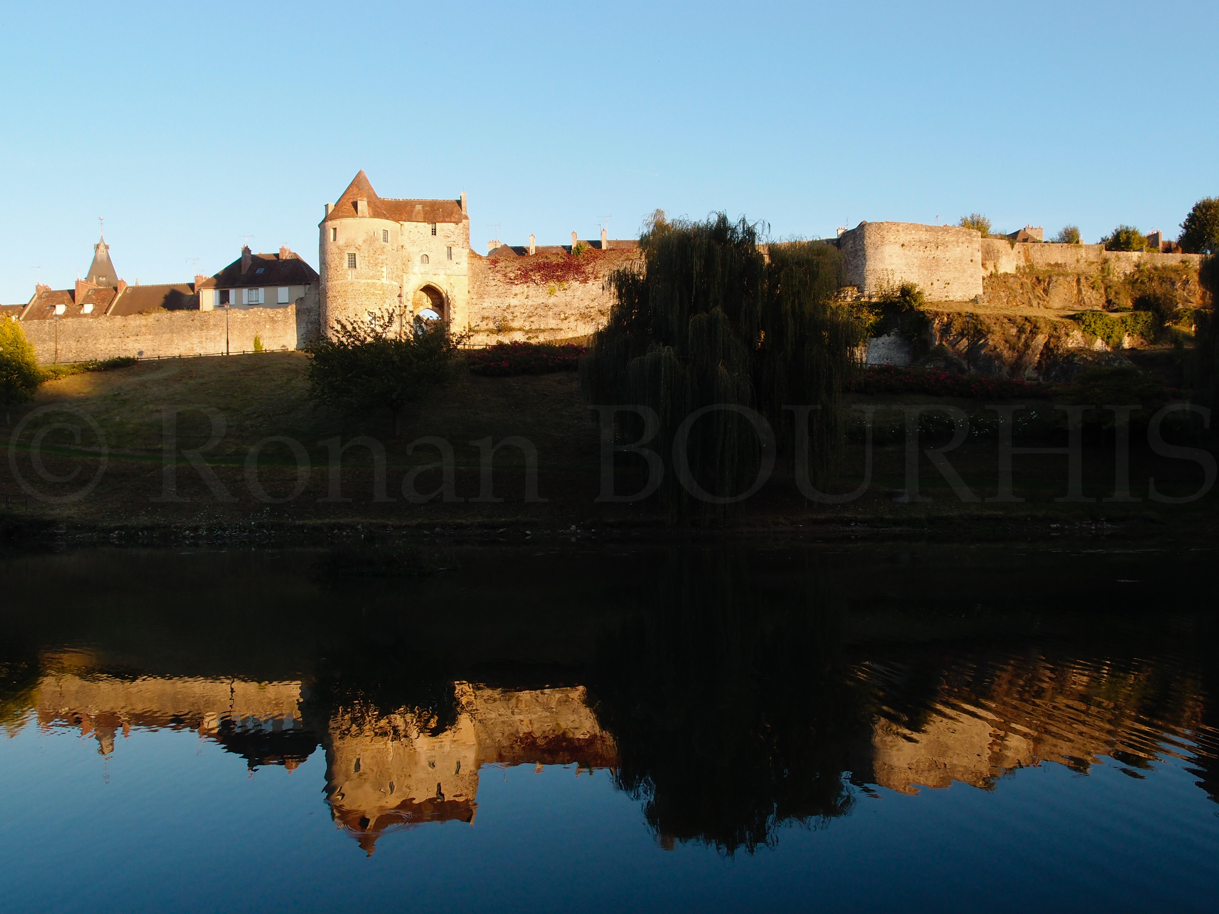 Falaise au couche de soleil, © Ronan Bourhis 2011, 